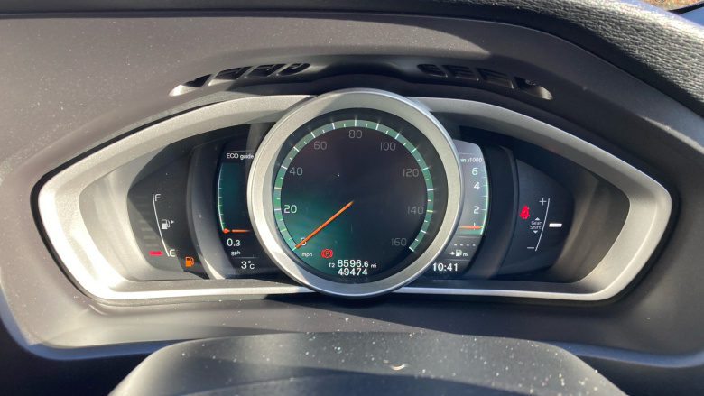 Volvo V40 T3 [152] R DESIGN Pro 5dr Petrol Hatchback